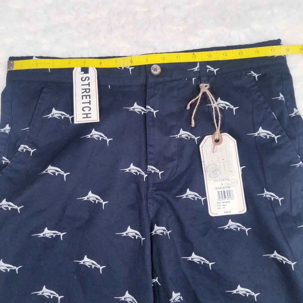 Hudson & Barrow navy blue fish print shorts. 34 - Picture 11 of 14